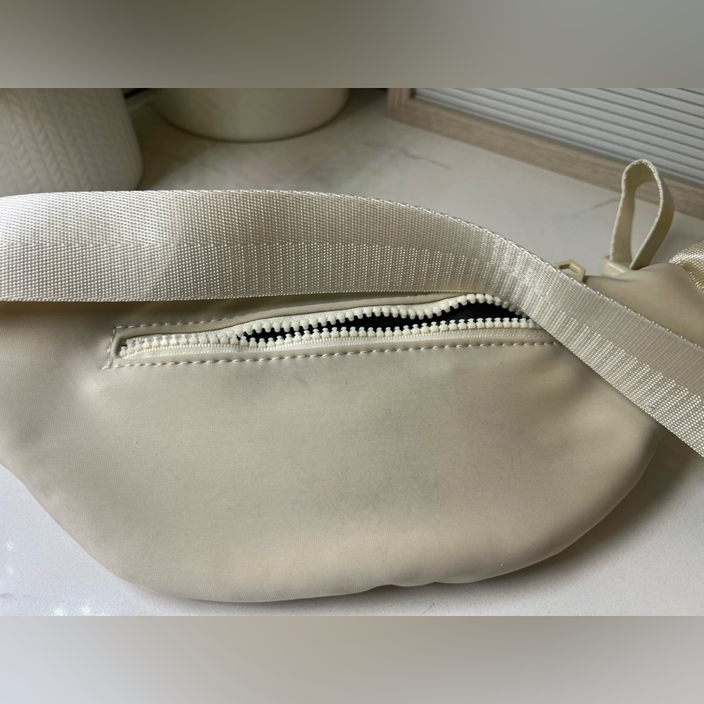 Sol and Selene Aim High Belt Bag | Woven Neoprene Belt Bag | Bone - Picture 9 of 11